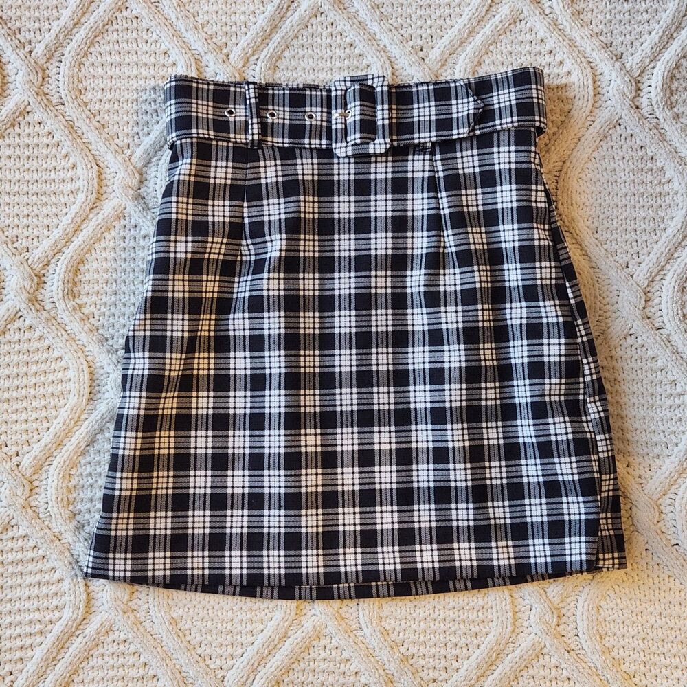 Divided/ H&M Plaid Black White Mini Skirt Size 2